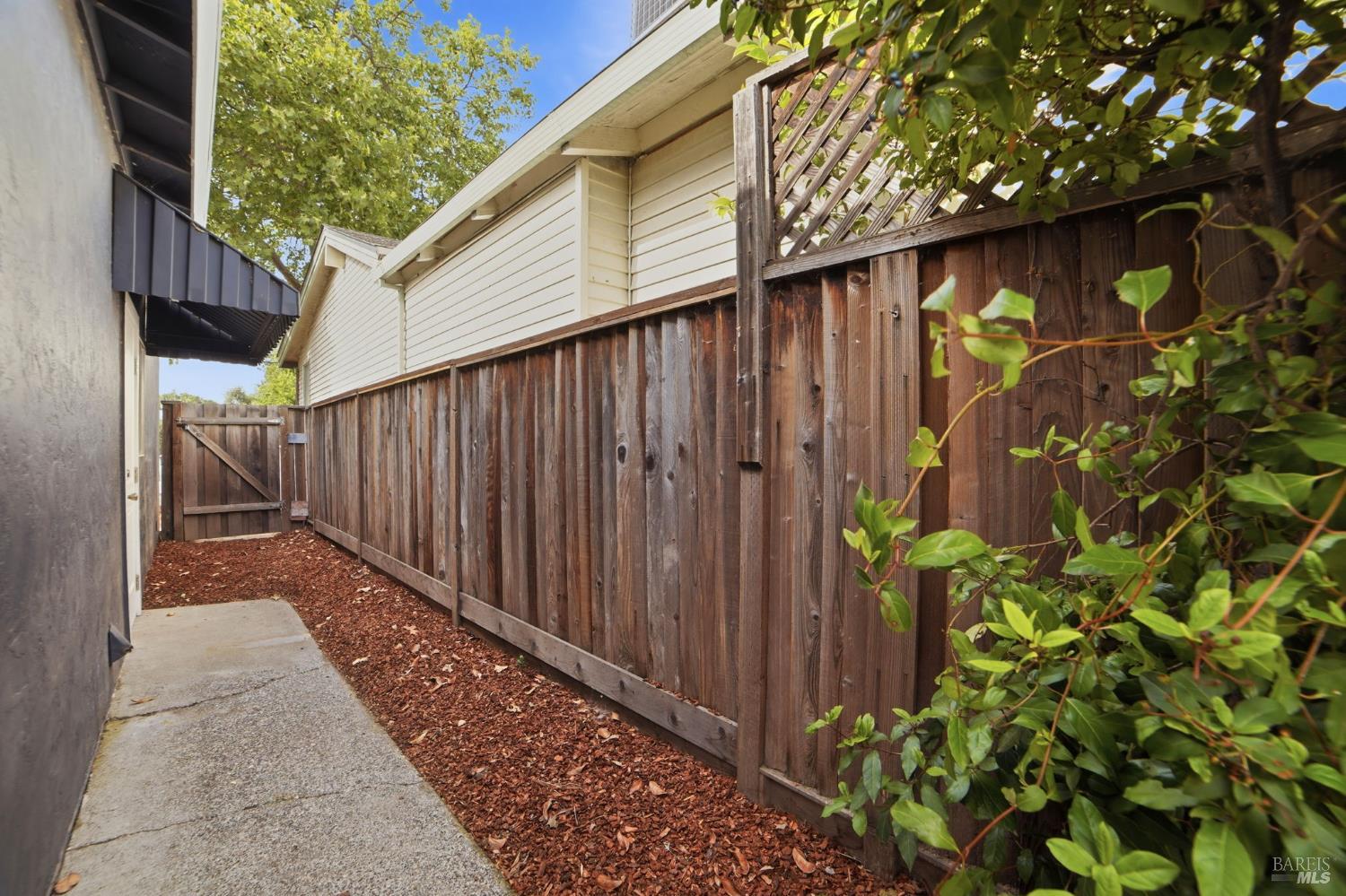 Property photo 43
