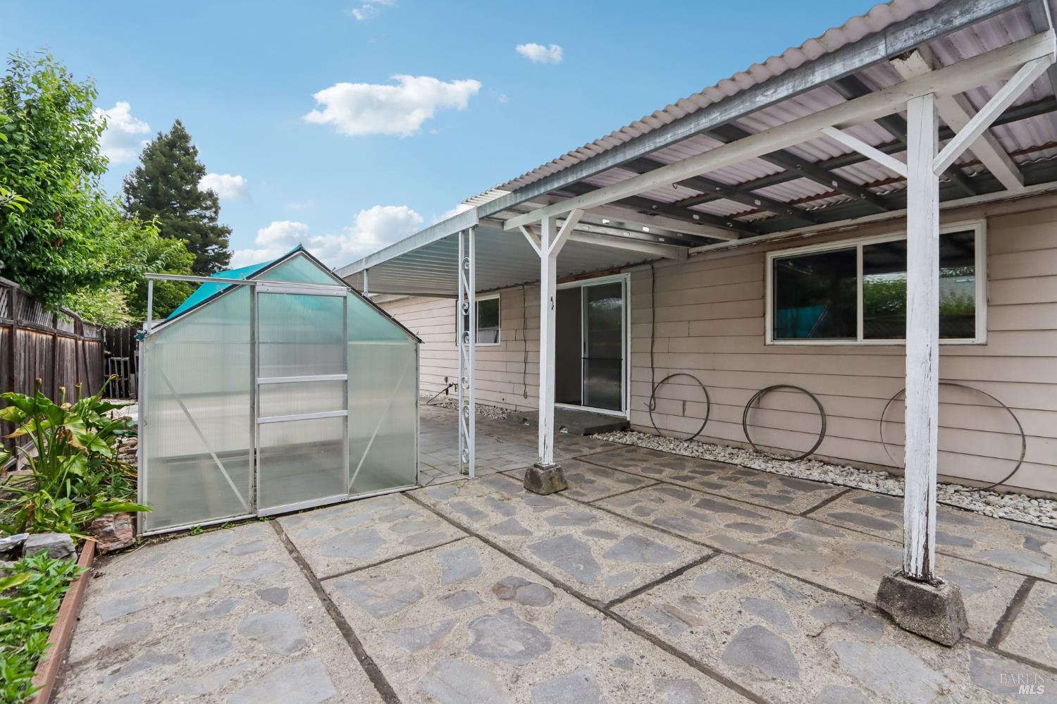 Property photo 37