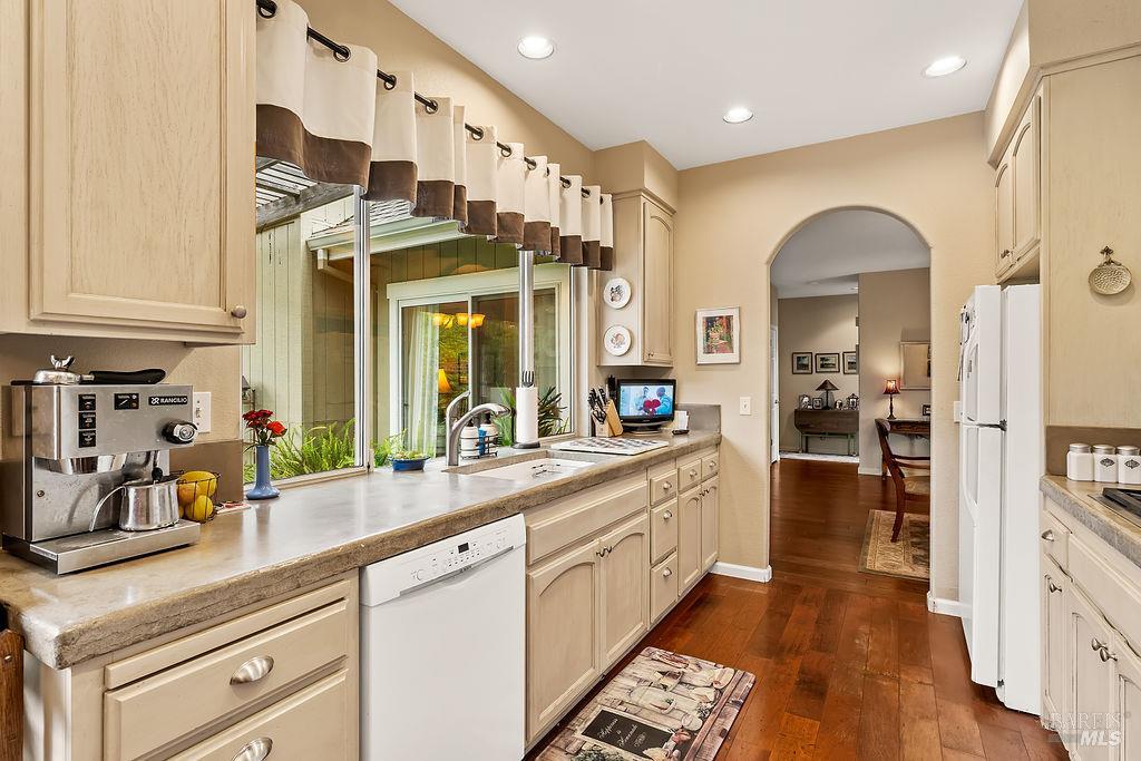 Property photo 40