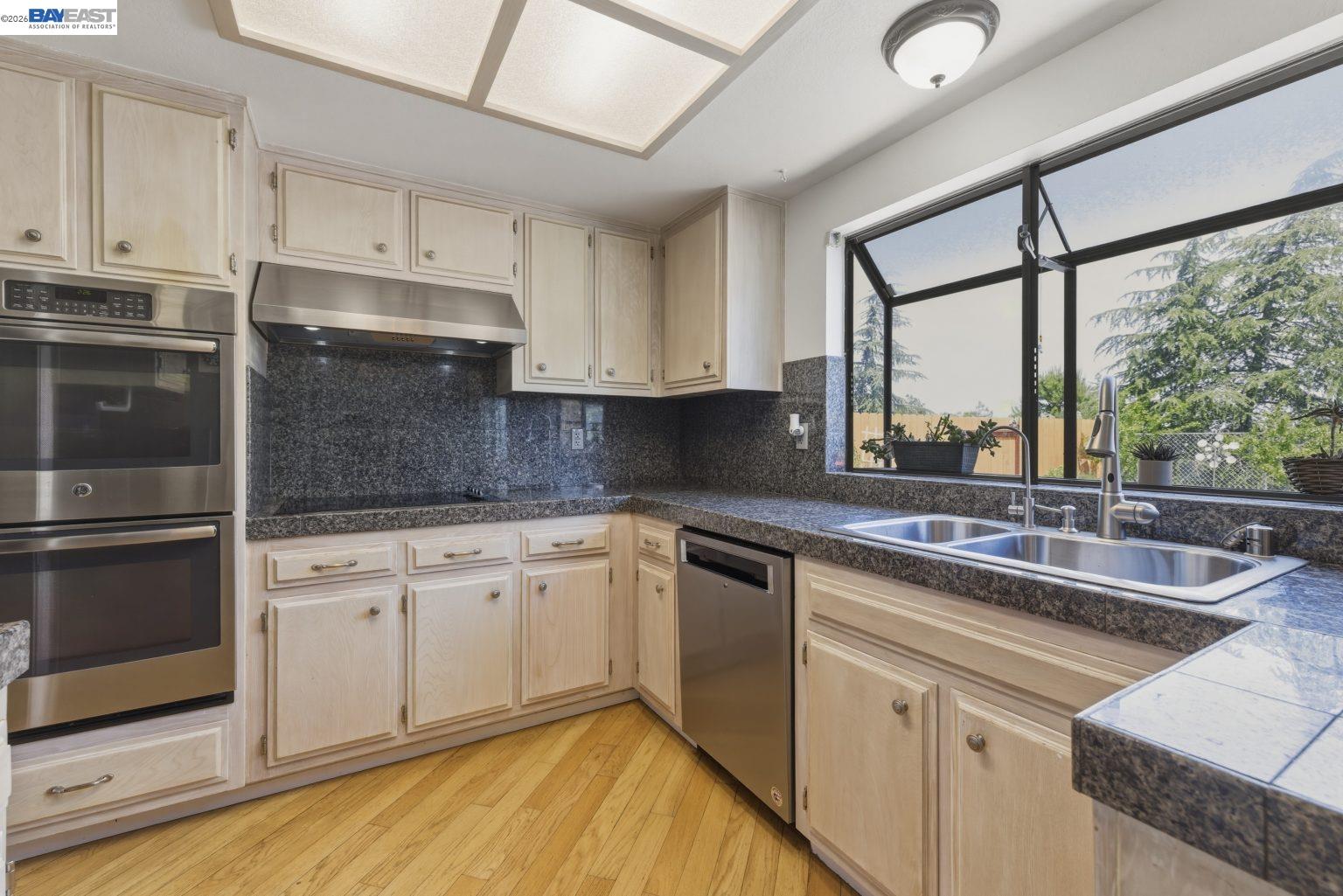Property photo 25