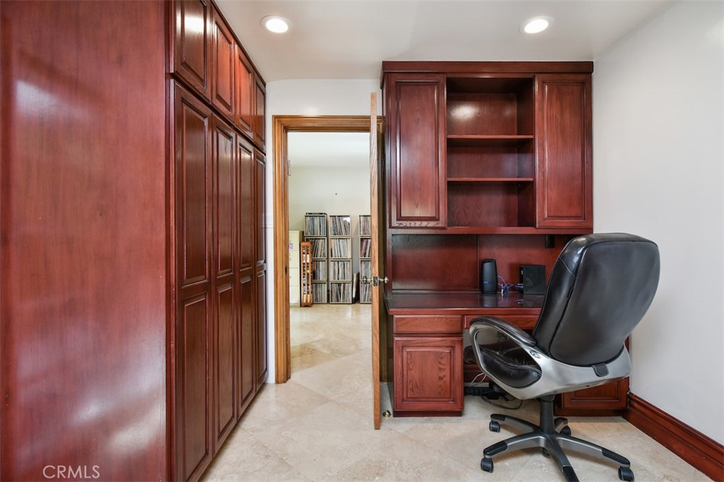 Property photo 25