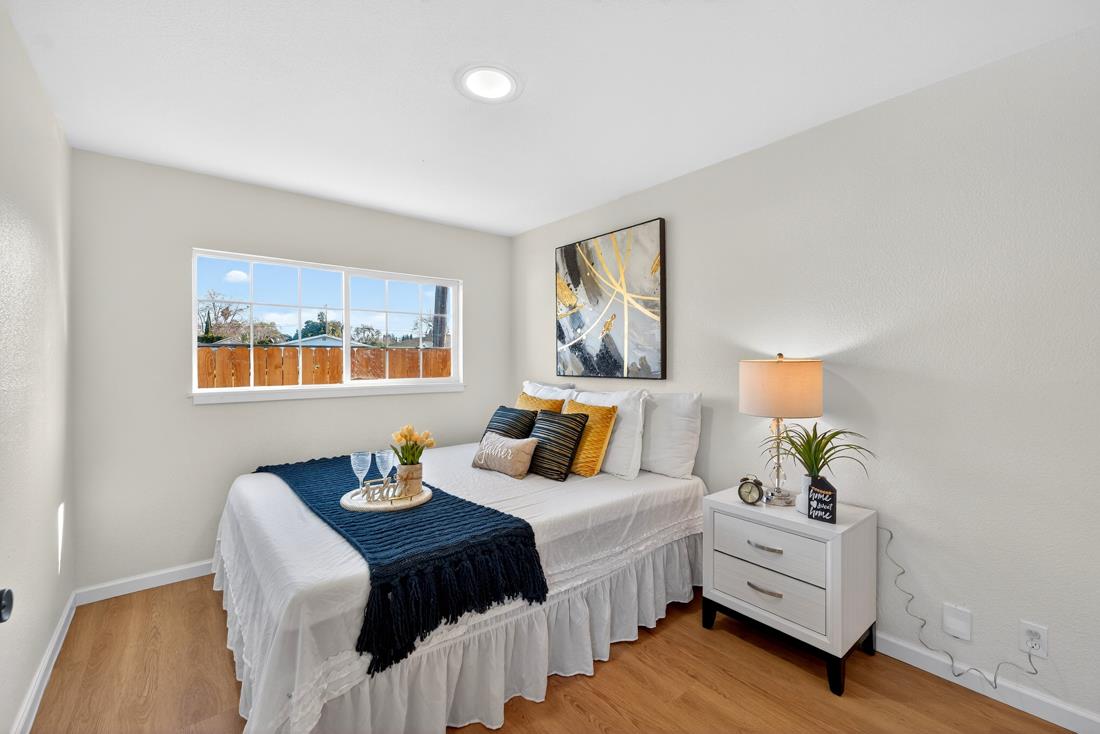 Property photo 28