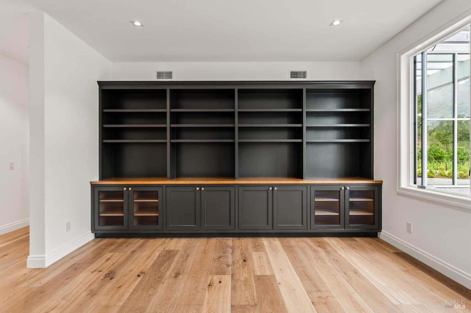 Property photo 44