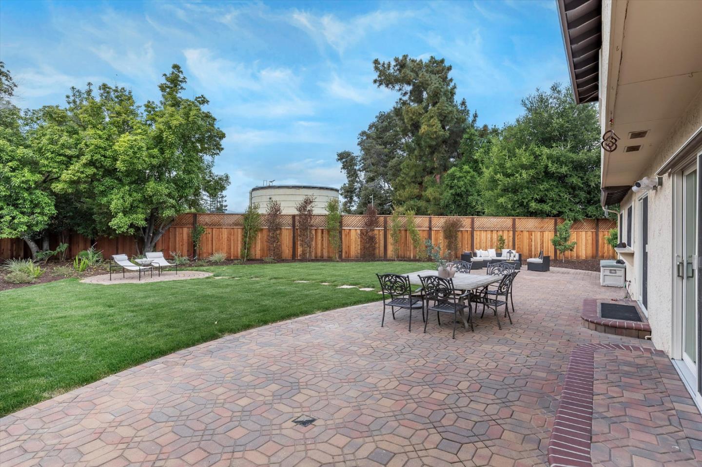Property photo 33