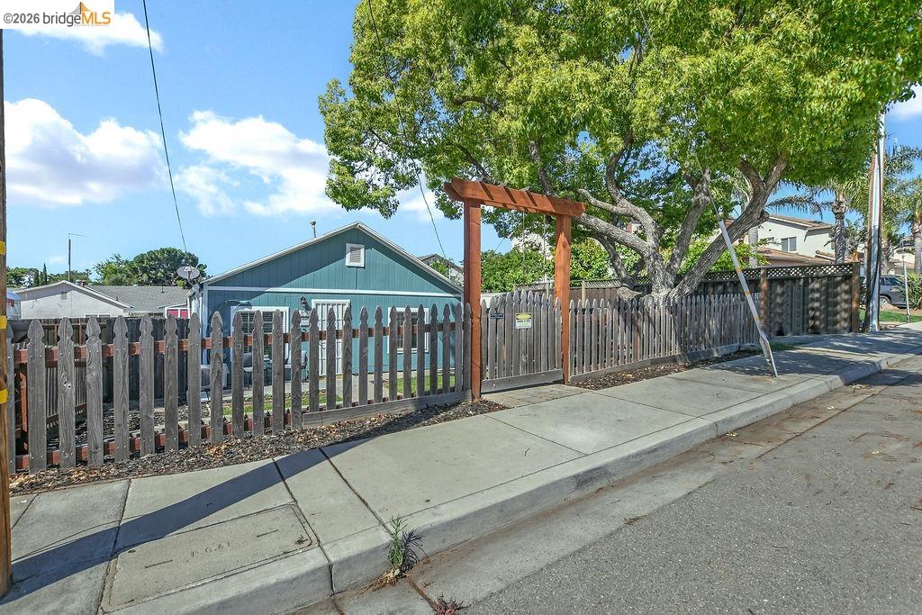 Property photo 33