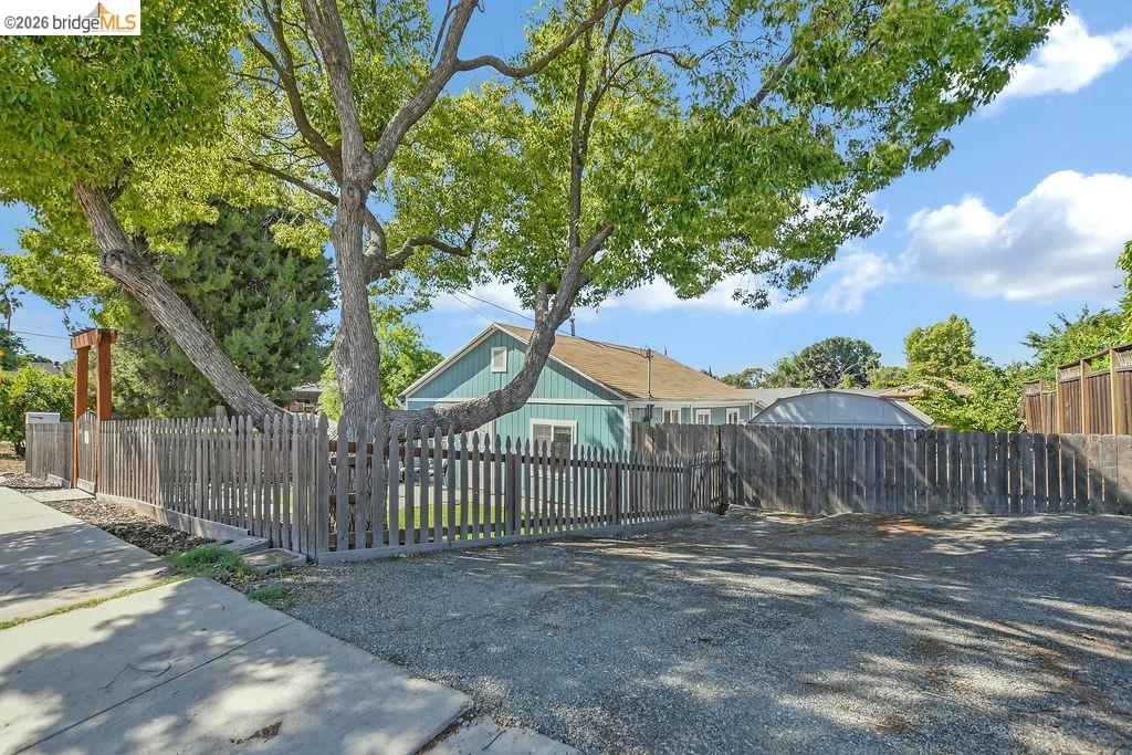 Property photo 34