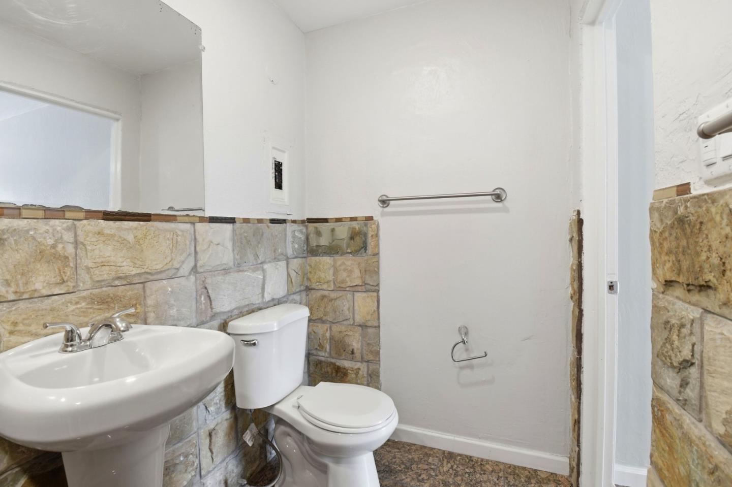 Property photo 34
