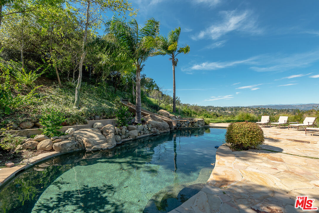 Property photo 43