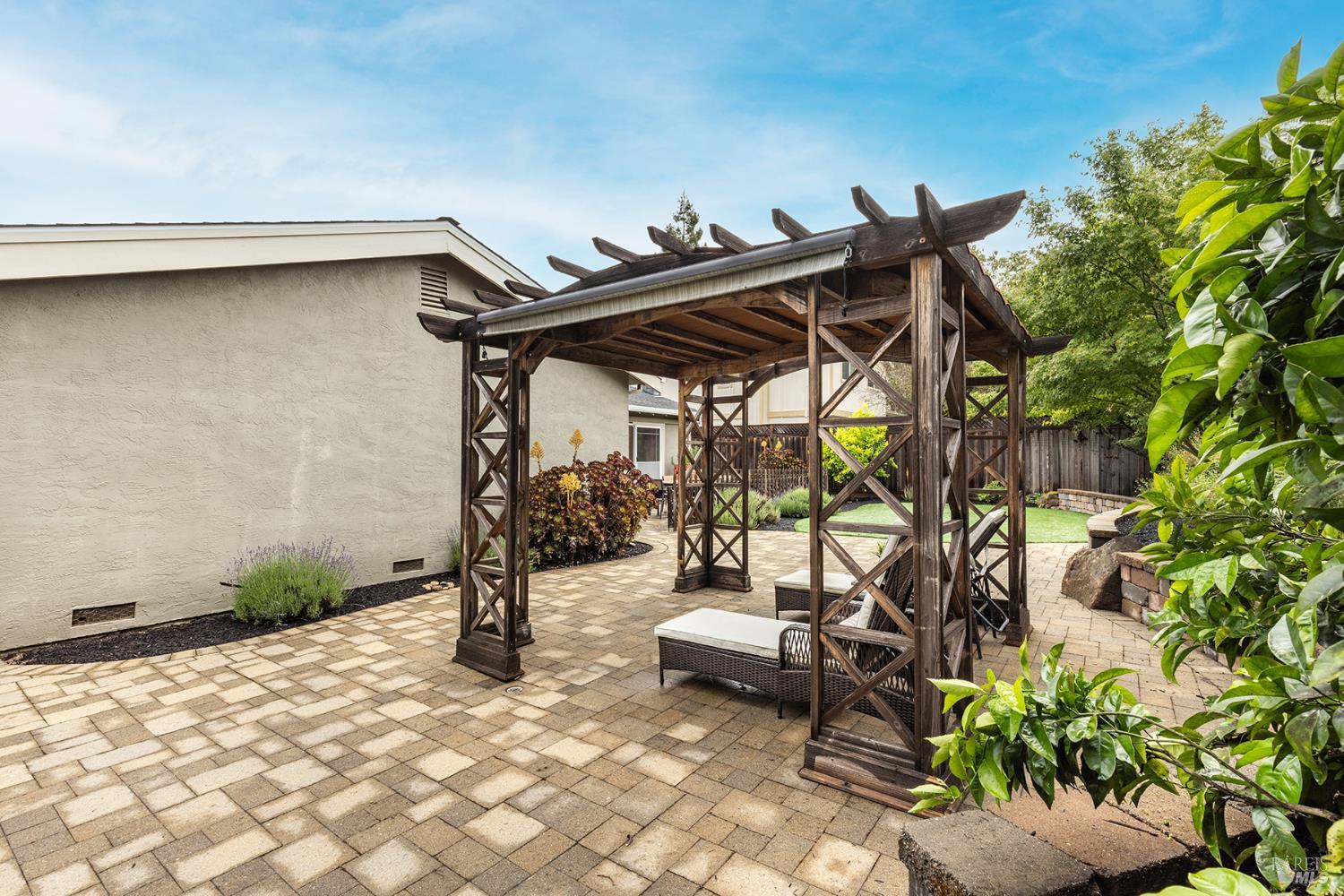 Property photo 33