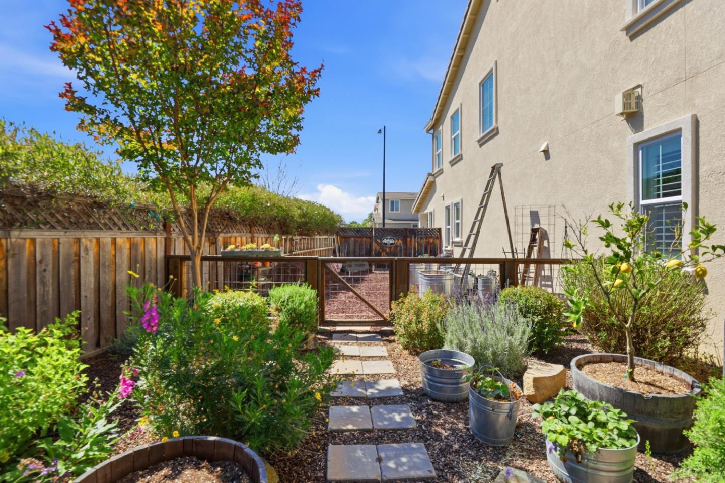 Property photo 35