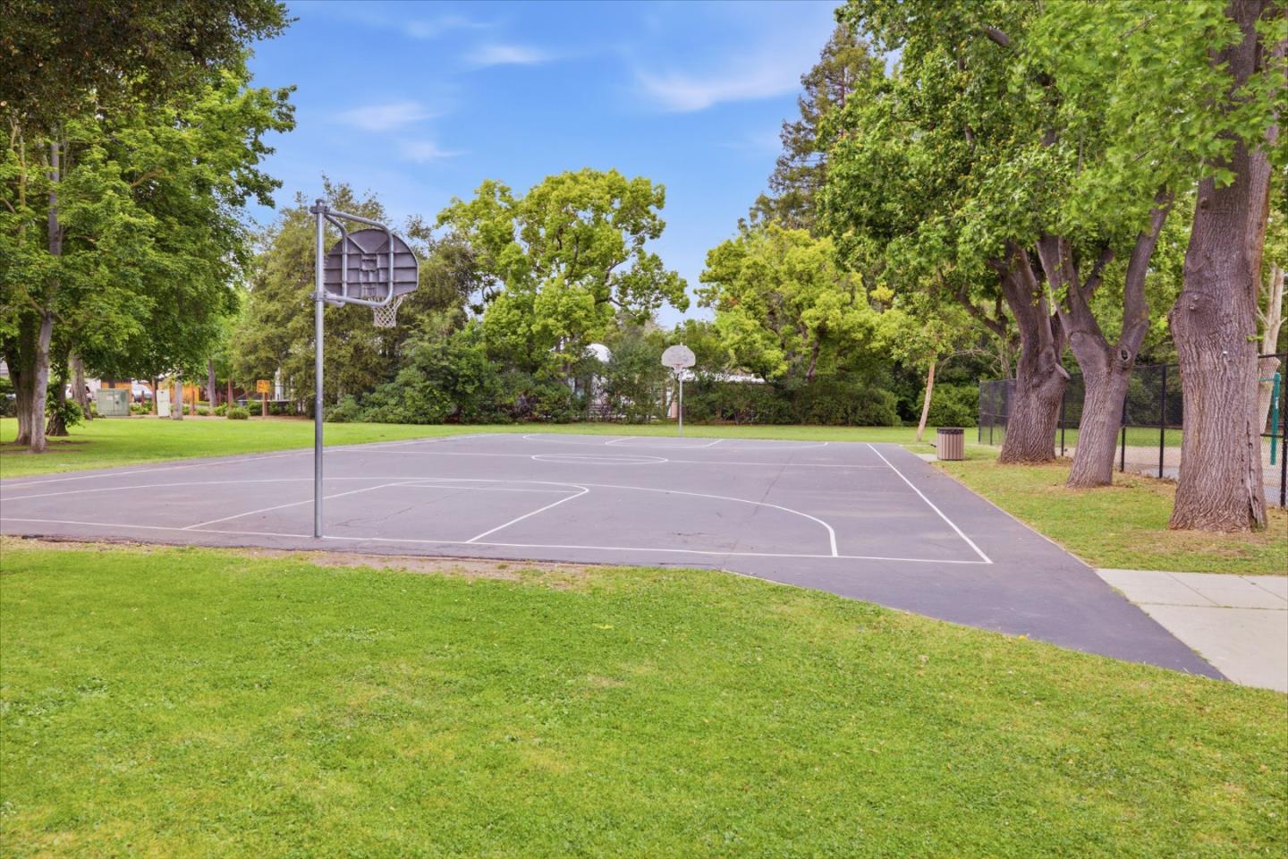 Property photo 35