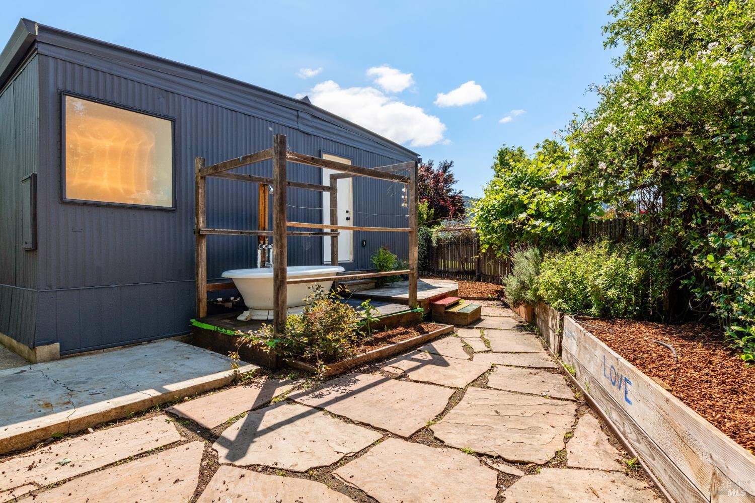 Property photo 35