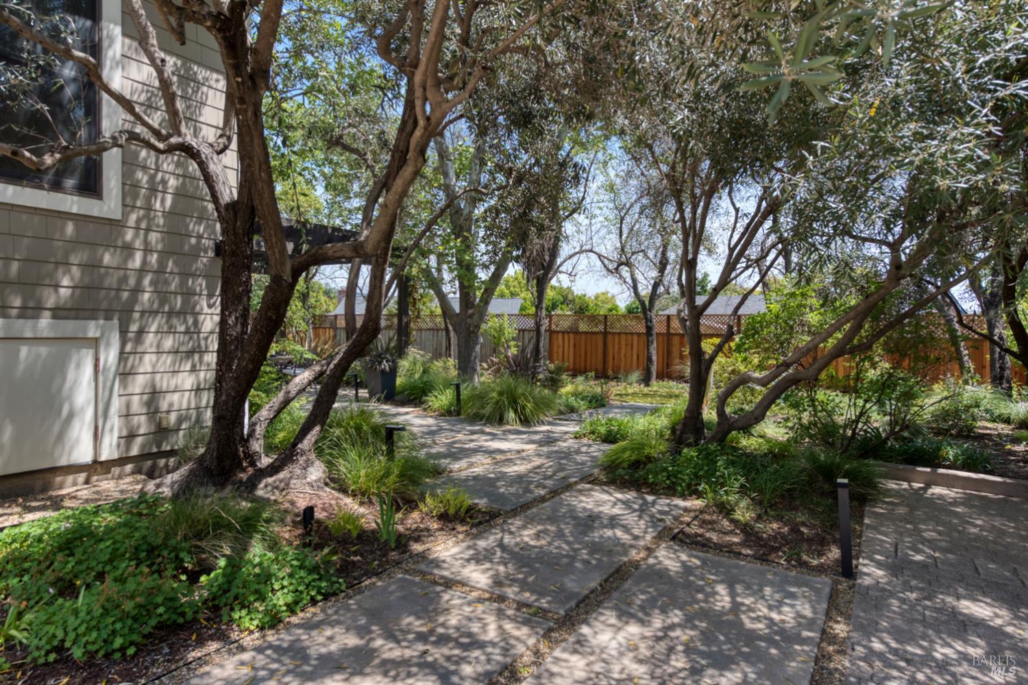 Property photo 37
