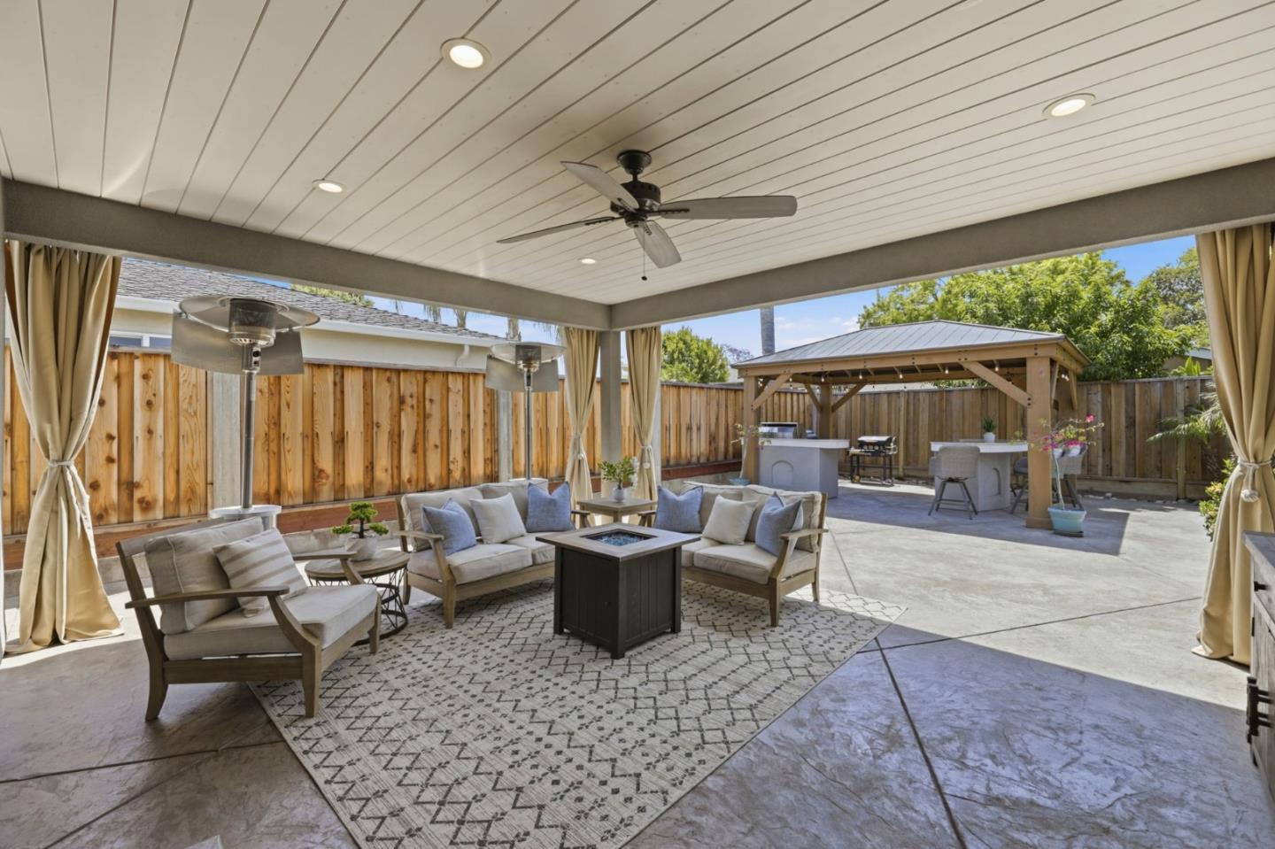 Property photo 32