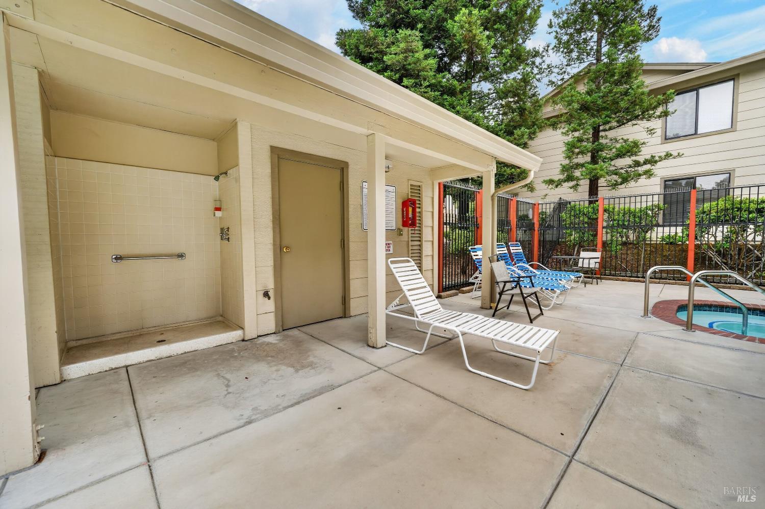 Property photo 33