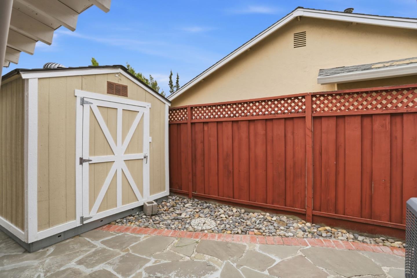 Property photo 44