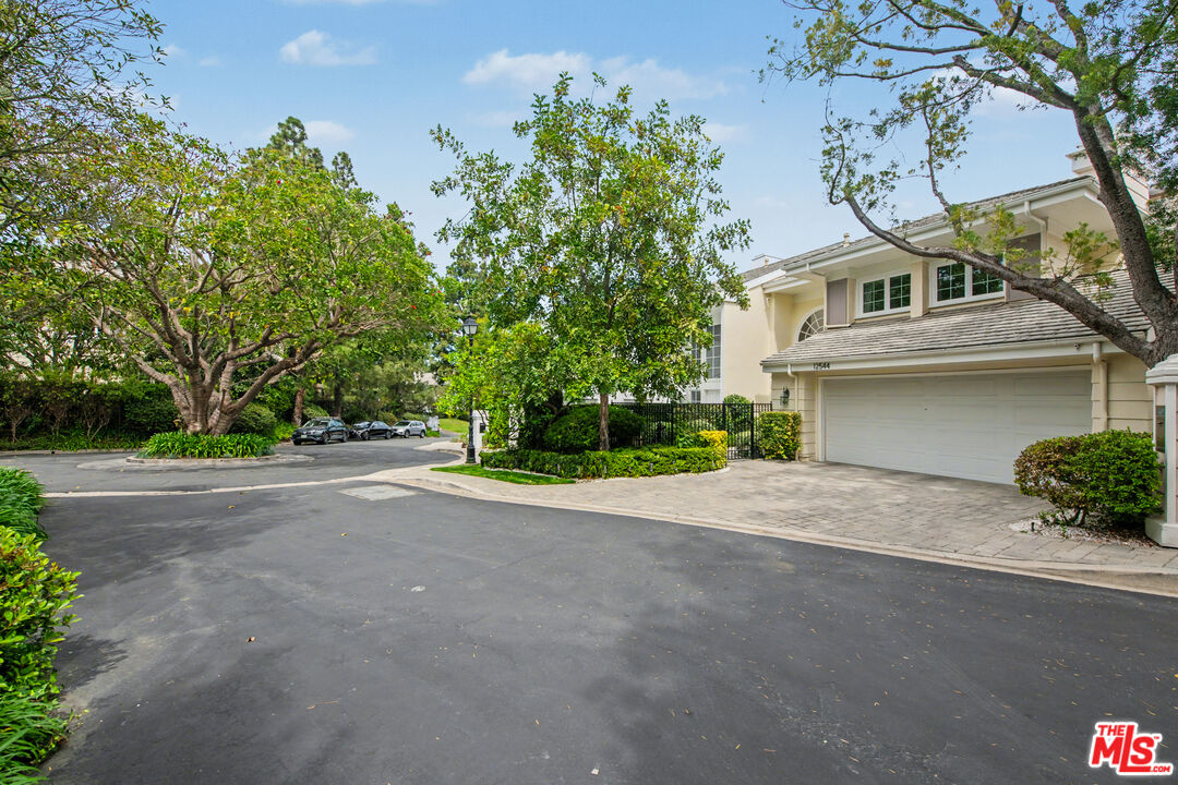 Property photo 43