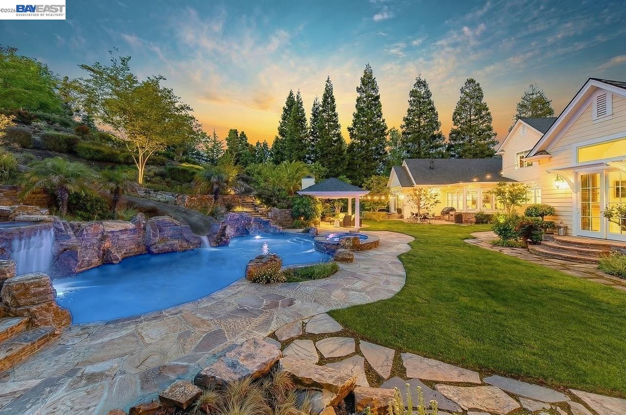 Property photo 12
