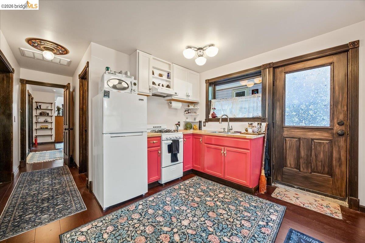 Property photo 33