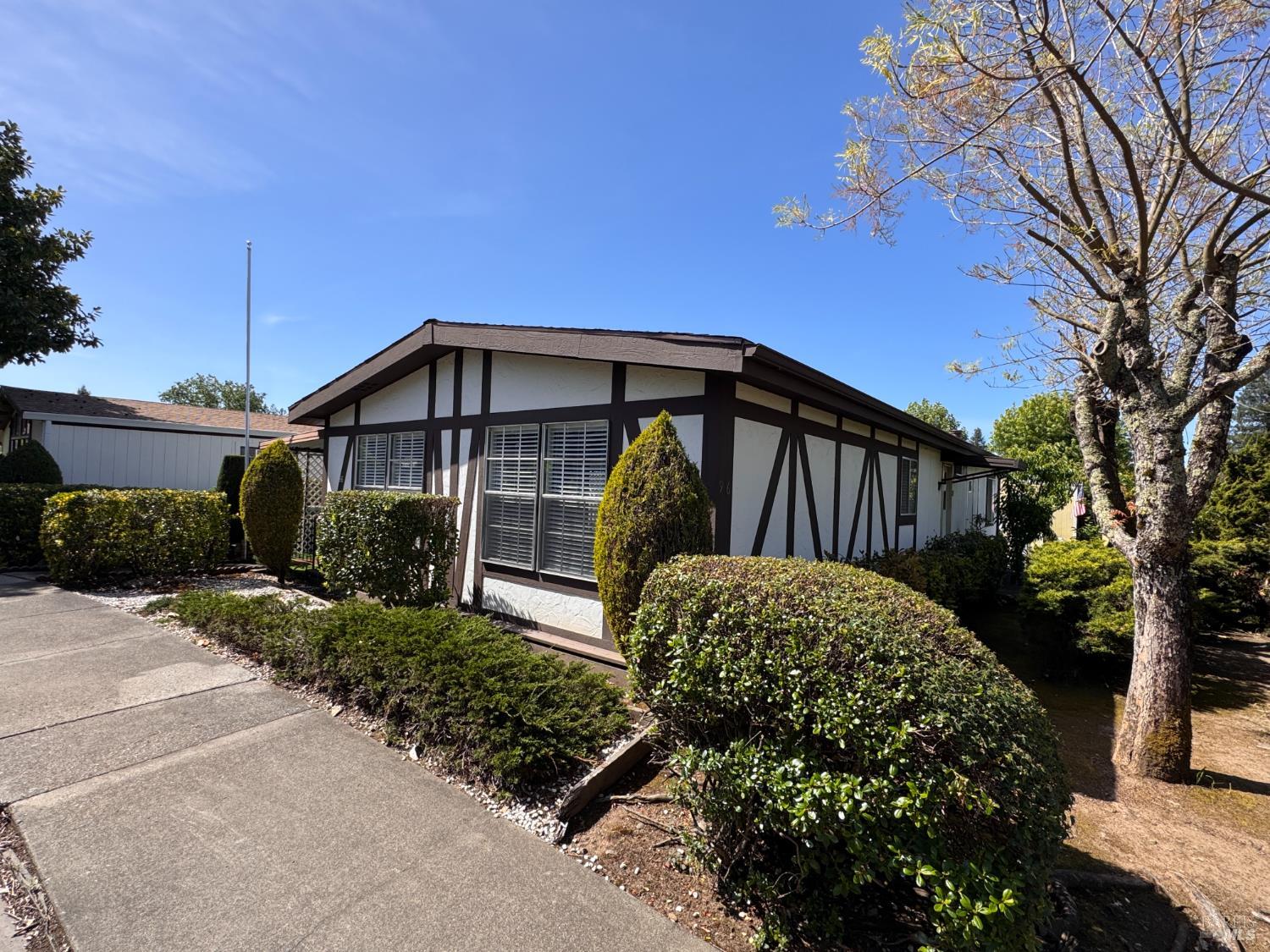 Property photo 38