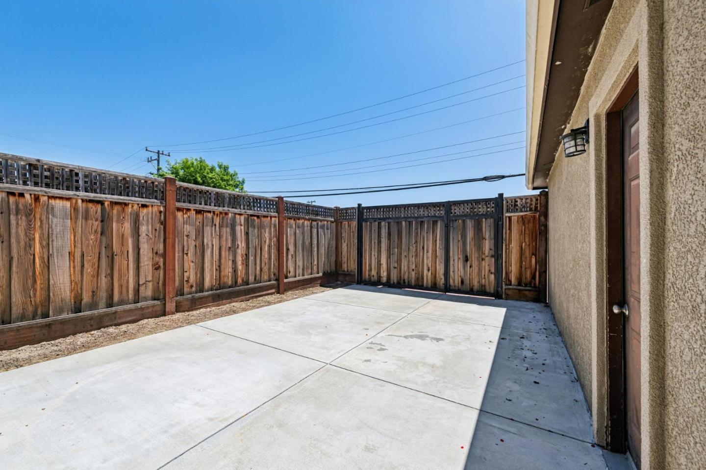 Property photo 33