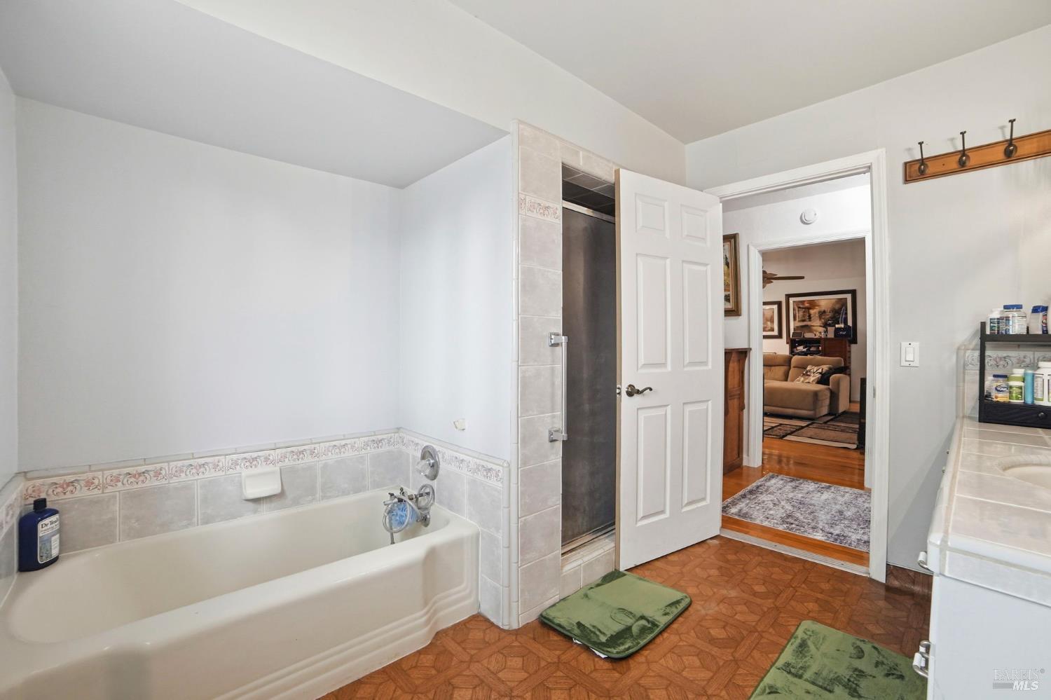 Property photo 32