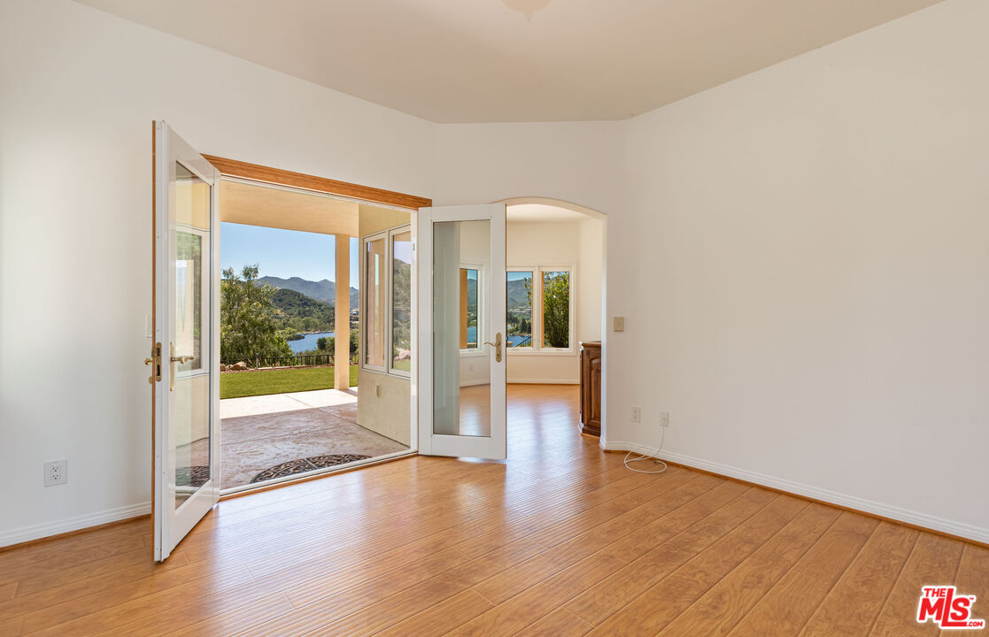 Property photo 44