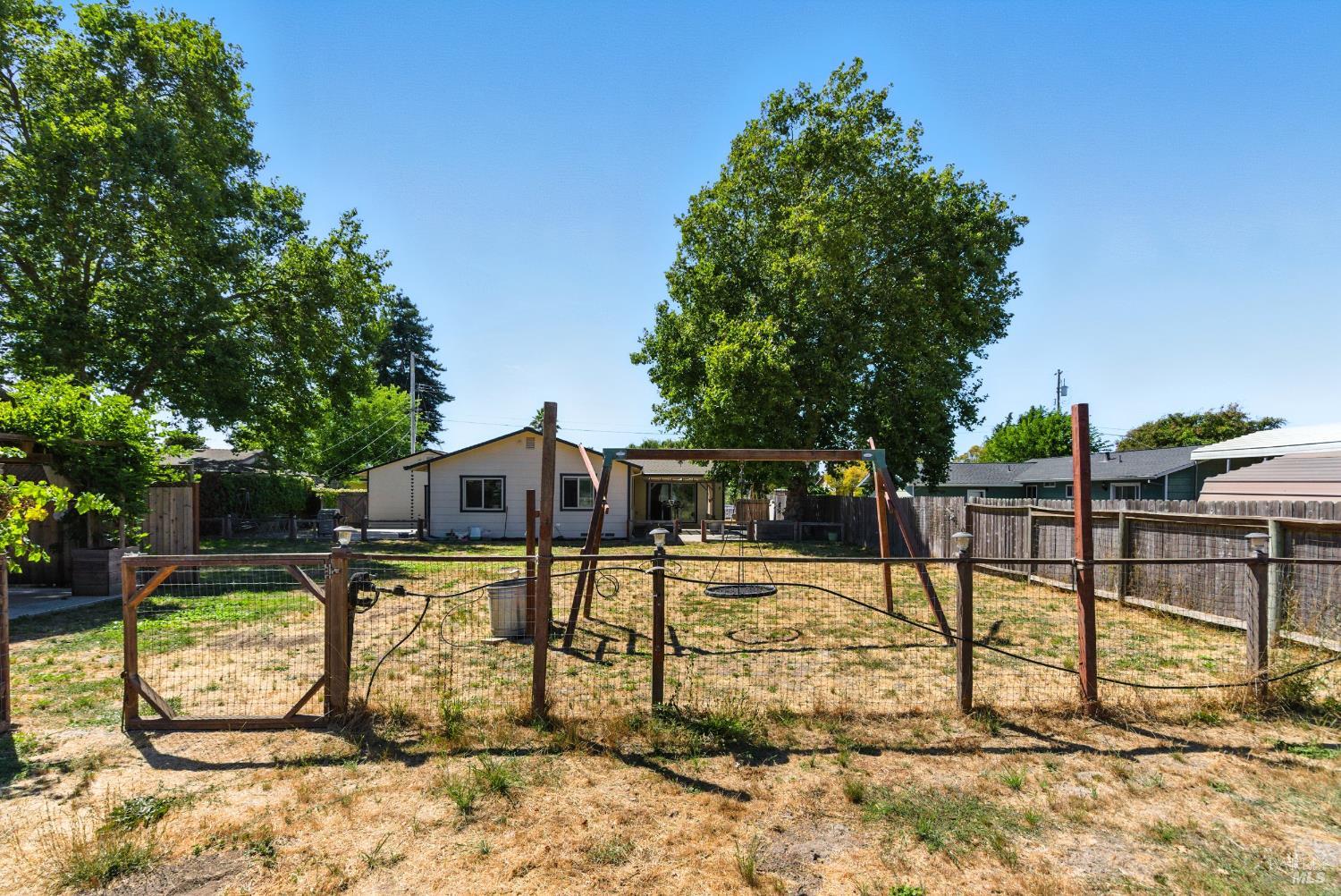 Property photo 24