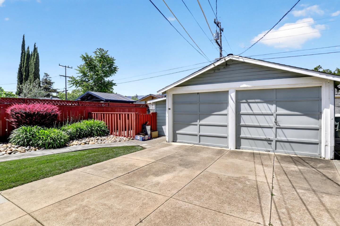 Property photo 38