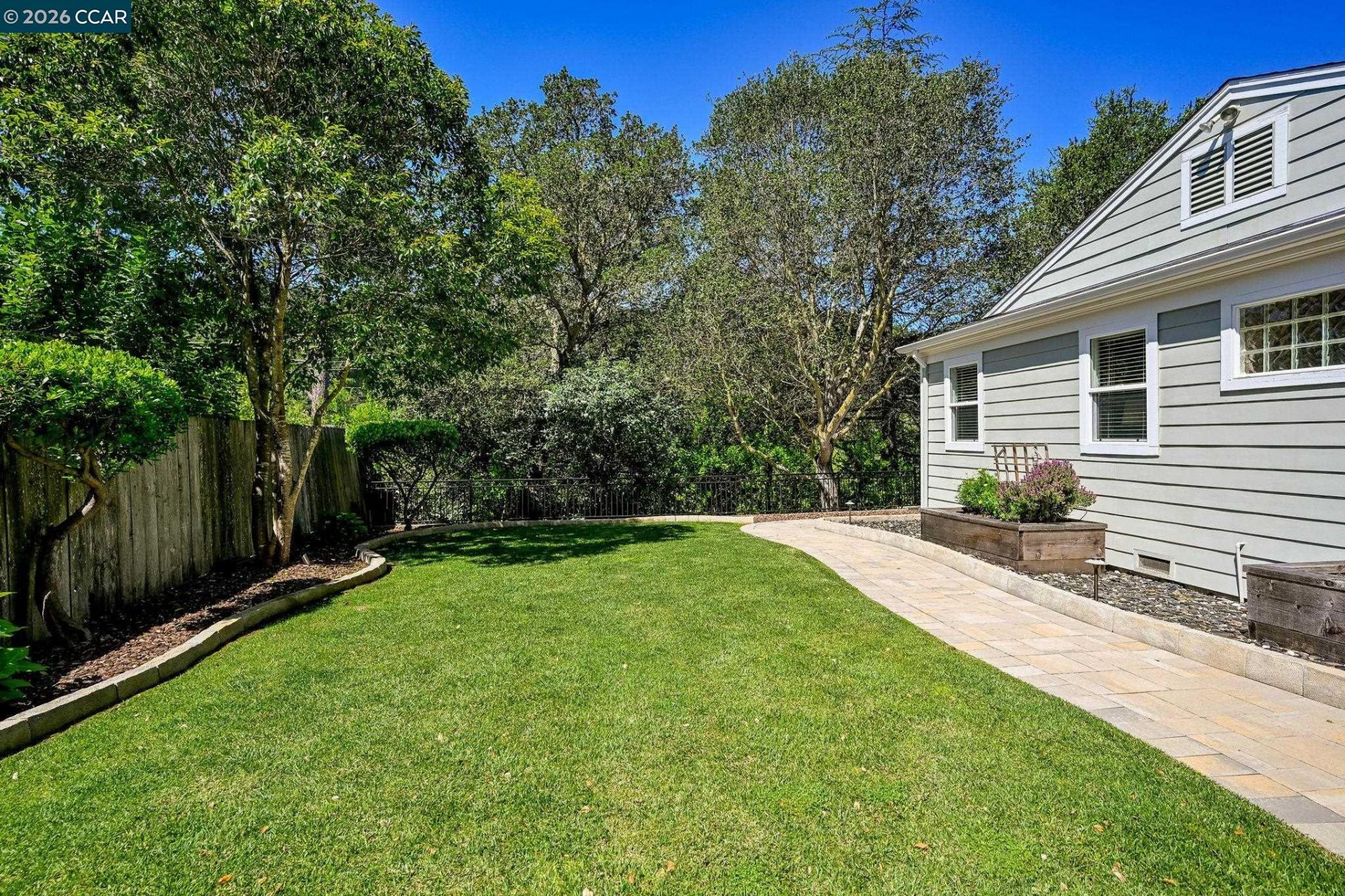 Property photo 32