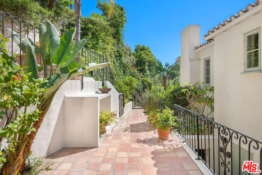 Property photo 31