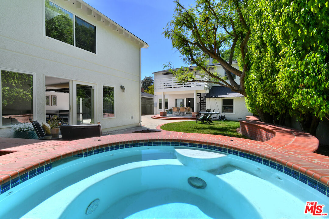Property photo 32