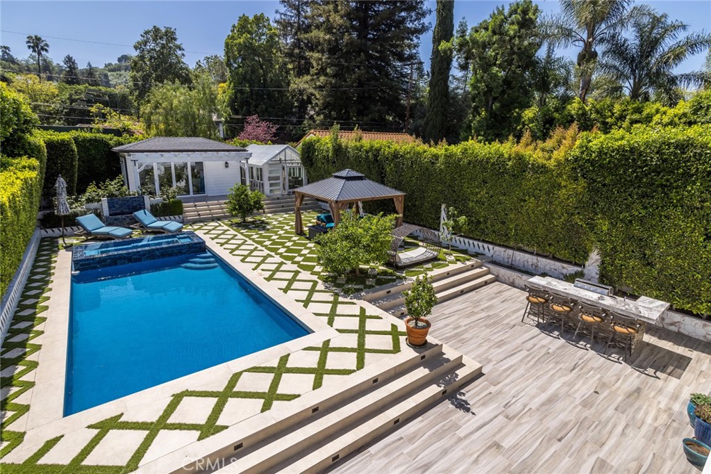 Property photo 35