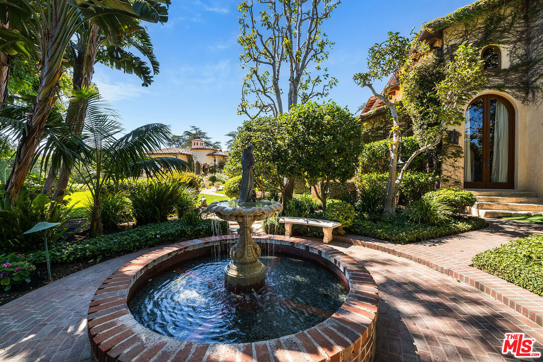 Property photo 23