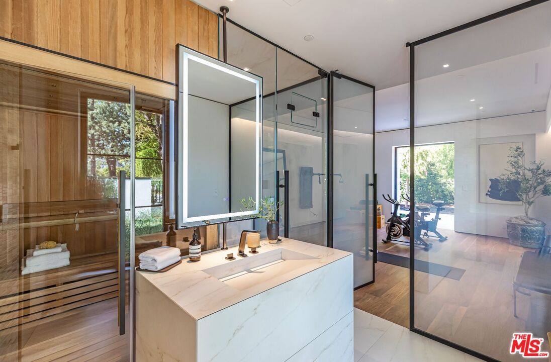 Property photo 44