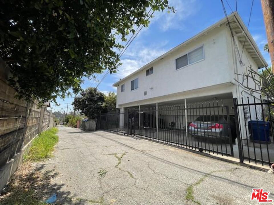 Property photo 32