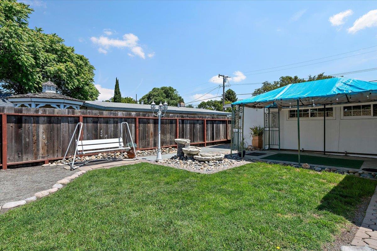 Property photo 31