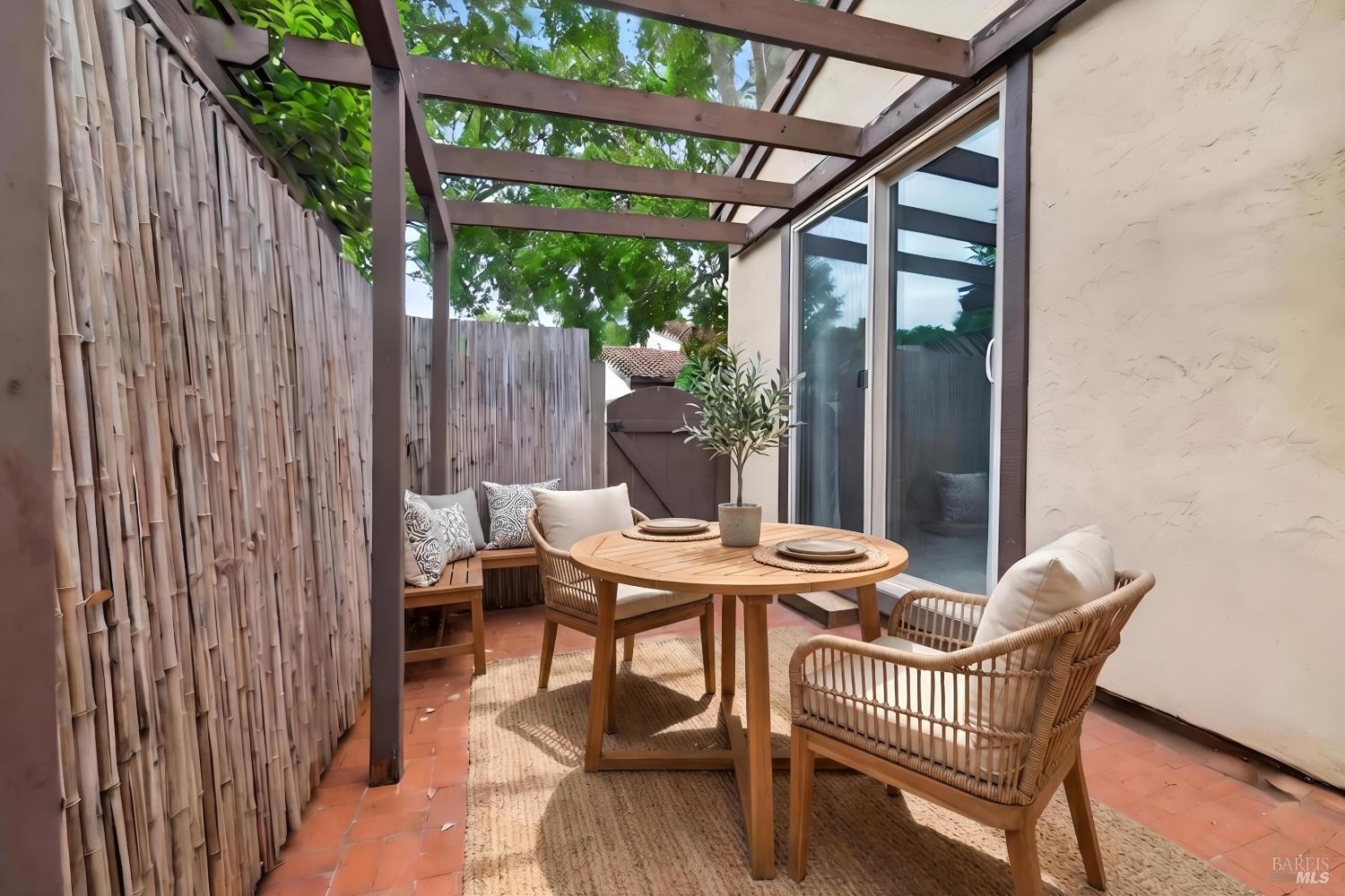 Property photo 32