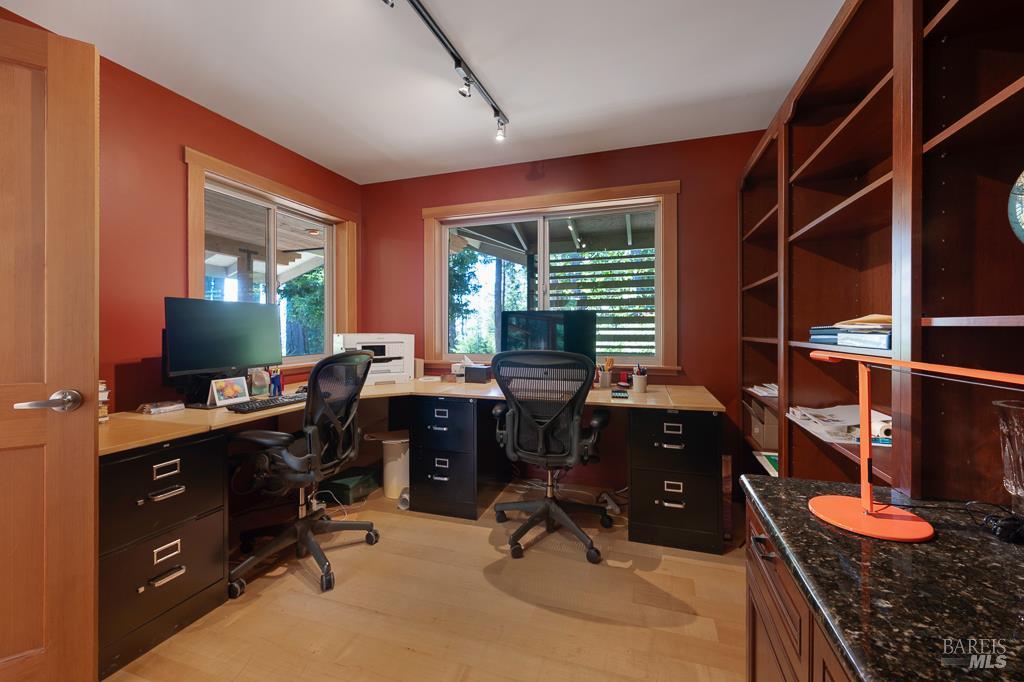 Property photo 31