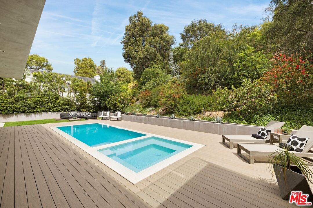 Property photo 36