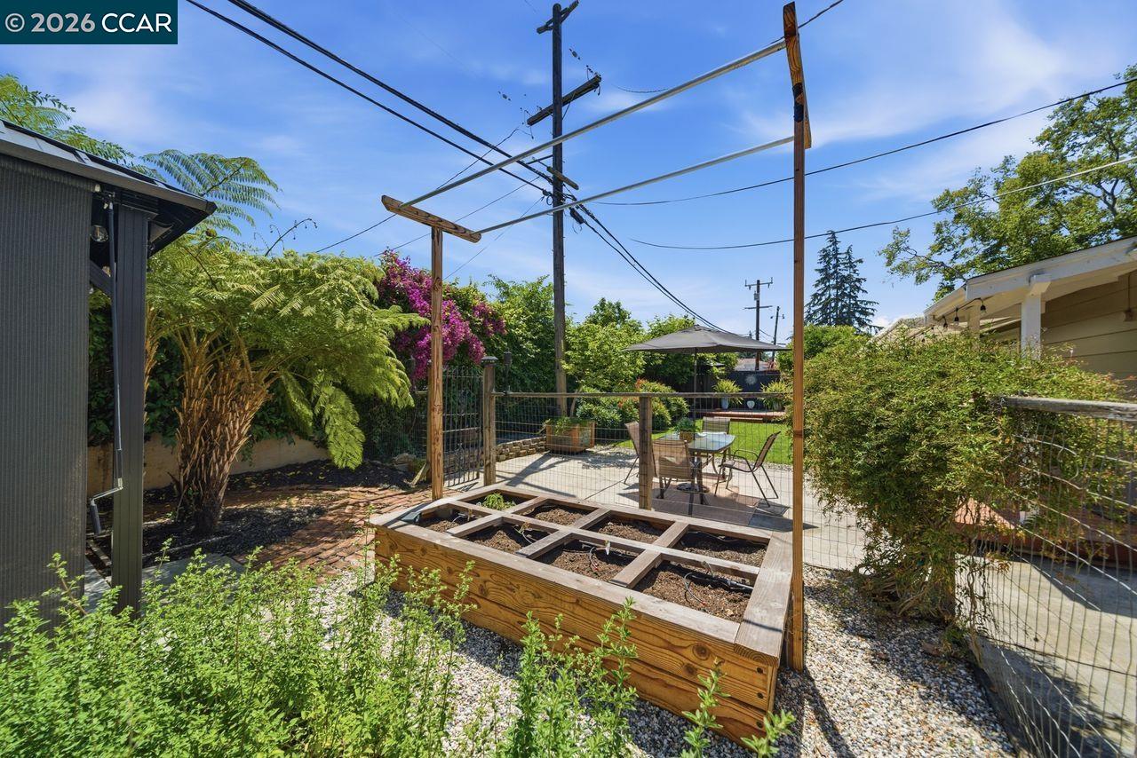 Property photo 43