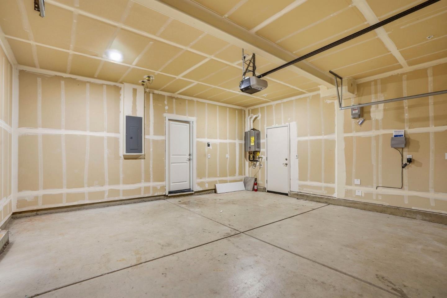 Property photo 44