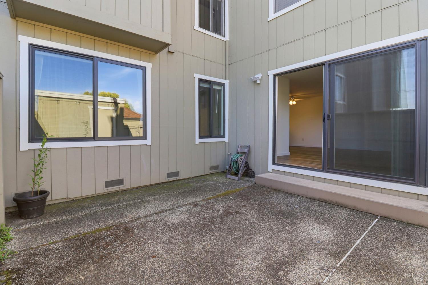 Property photo 28