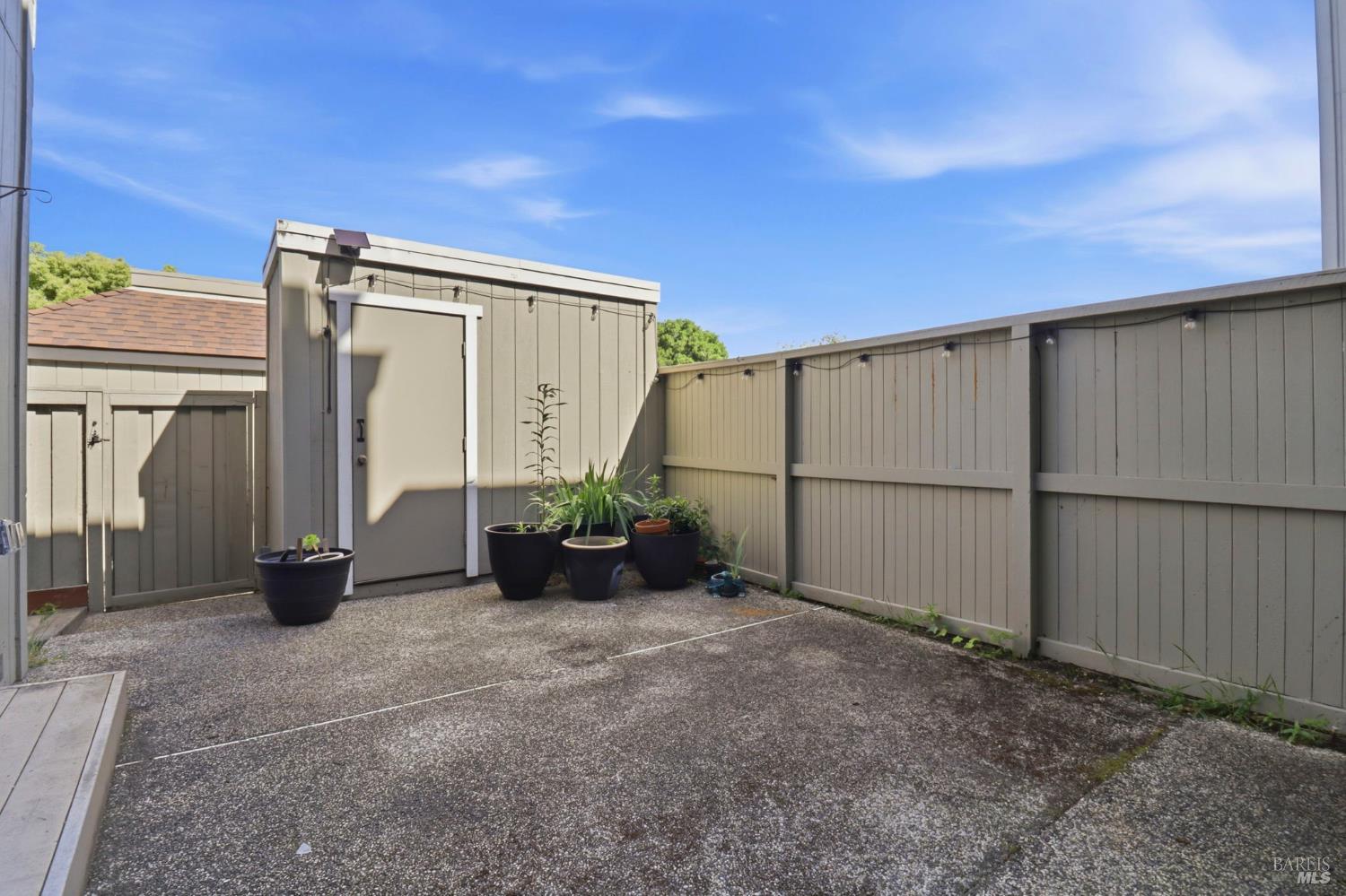 Property photo 31