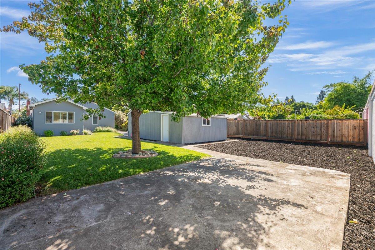 Property photo 38