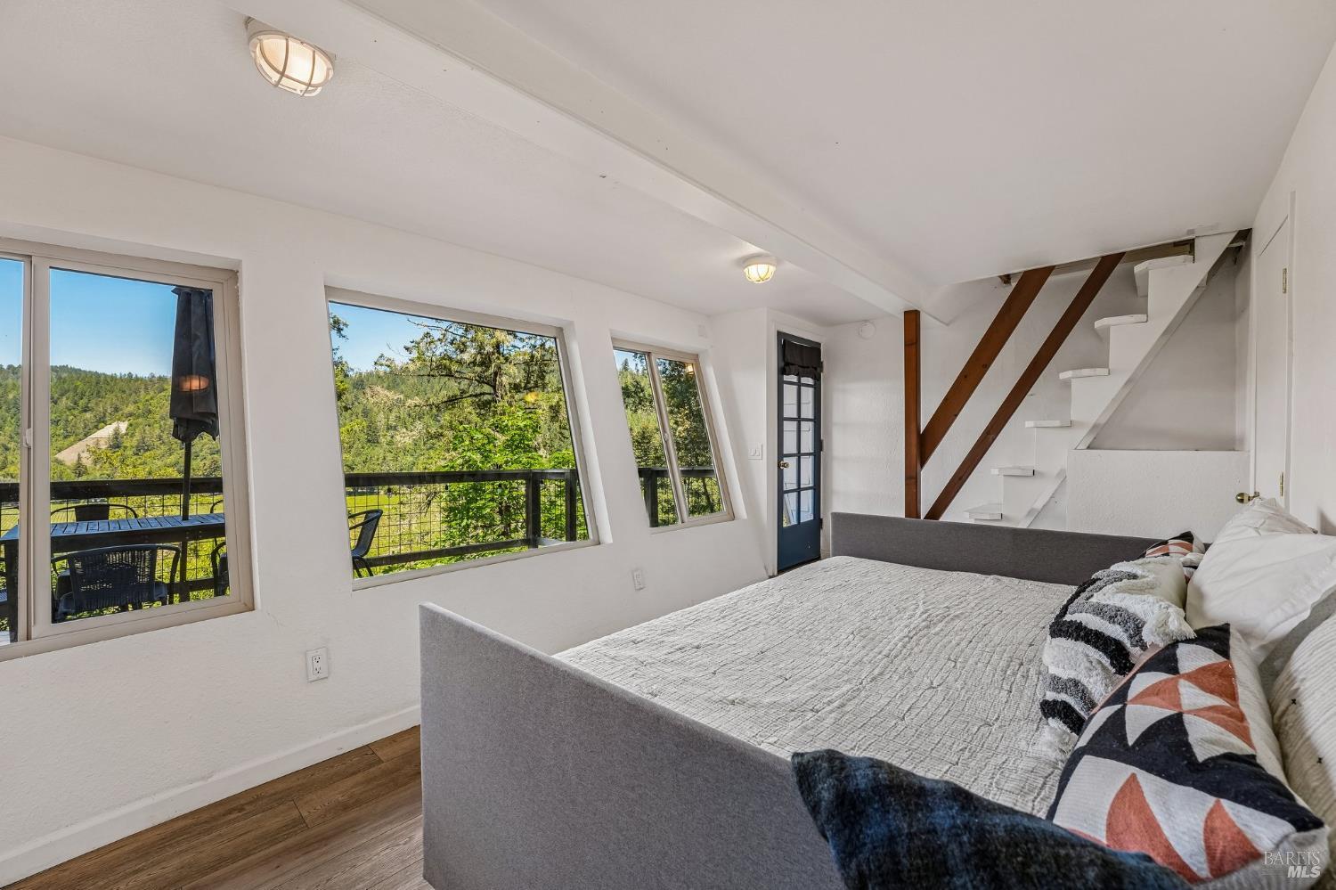 Property photo 33
