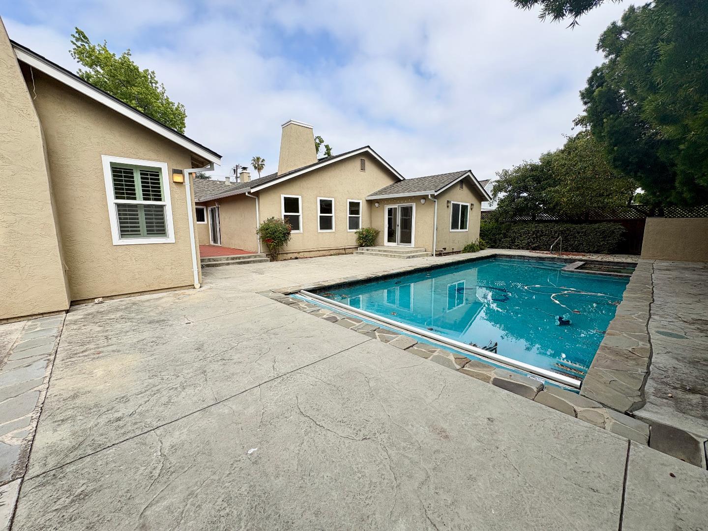 Property photo 28