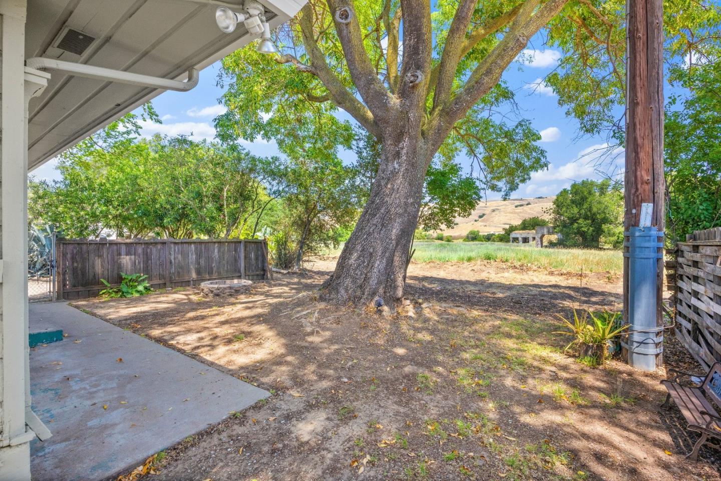 Property photo 35