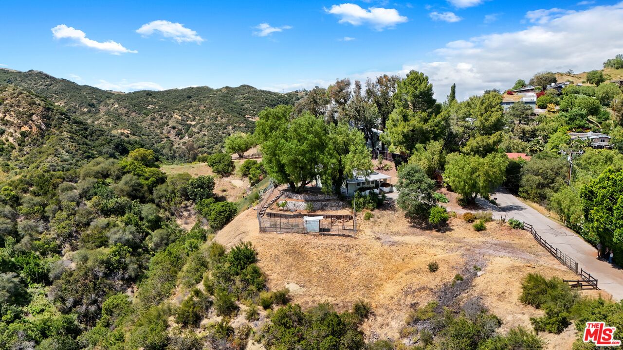 Property photo 32
