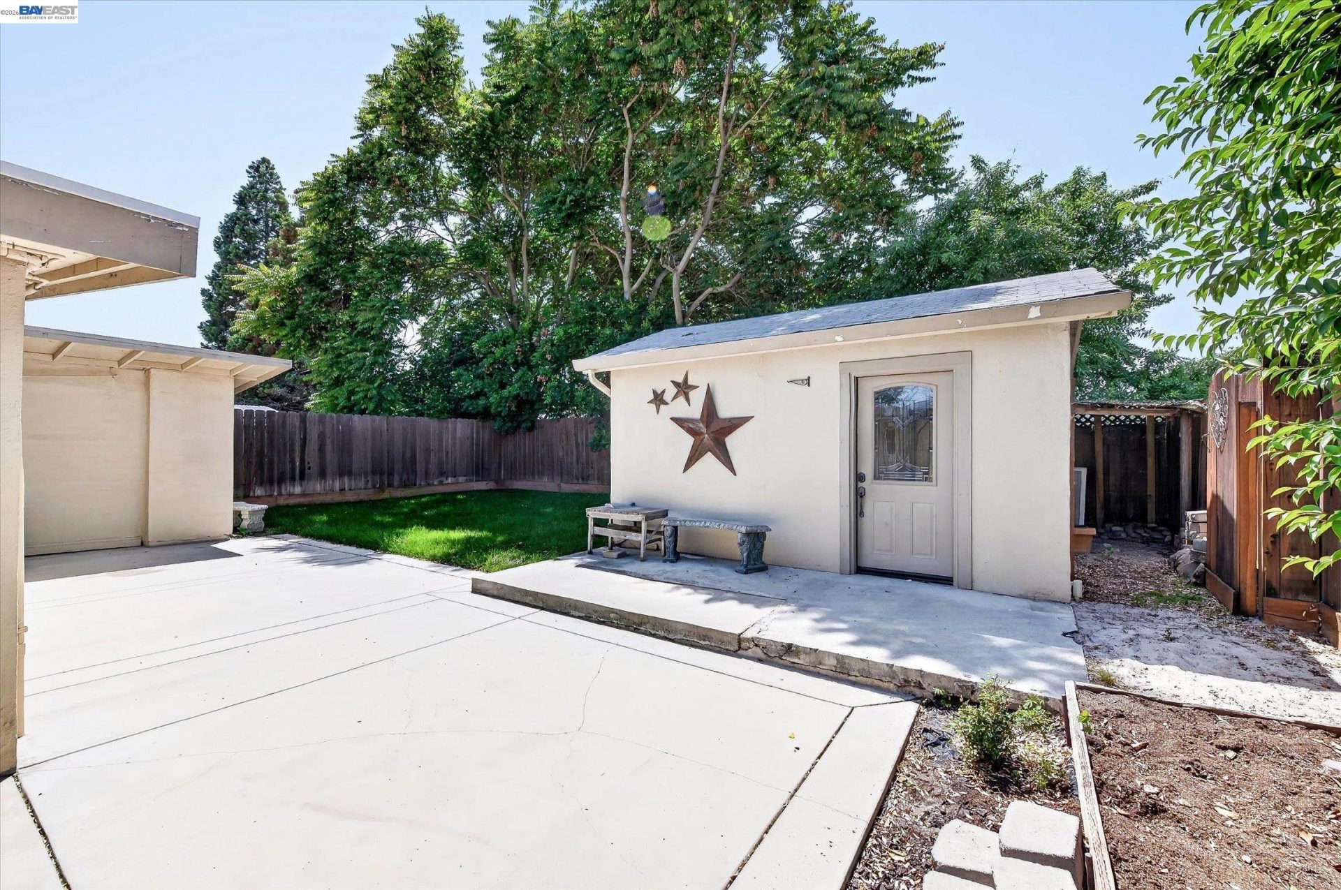 Property photo 33